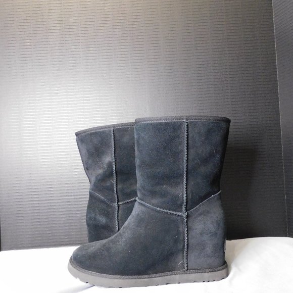 UGG Shoes - Tall Black Uggs